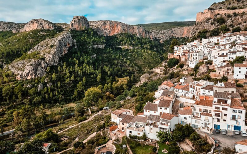 Things to Do in Chulilla: Waterfalls, Hiking & Hidden Gems